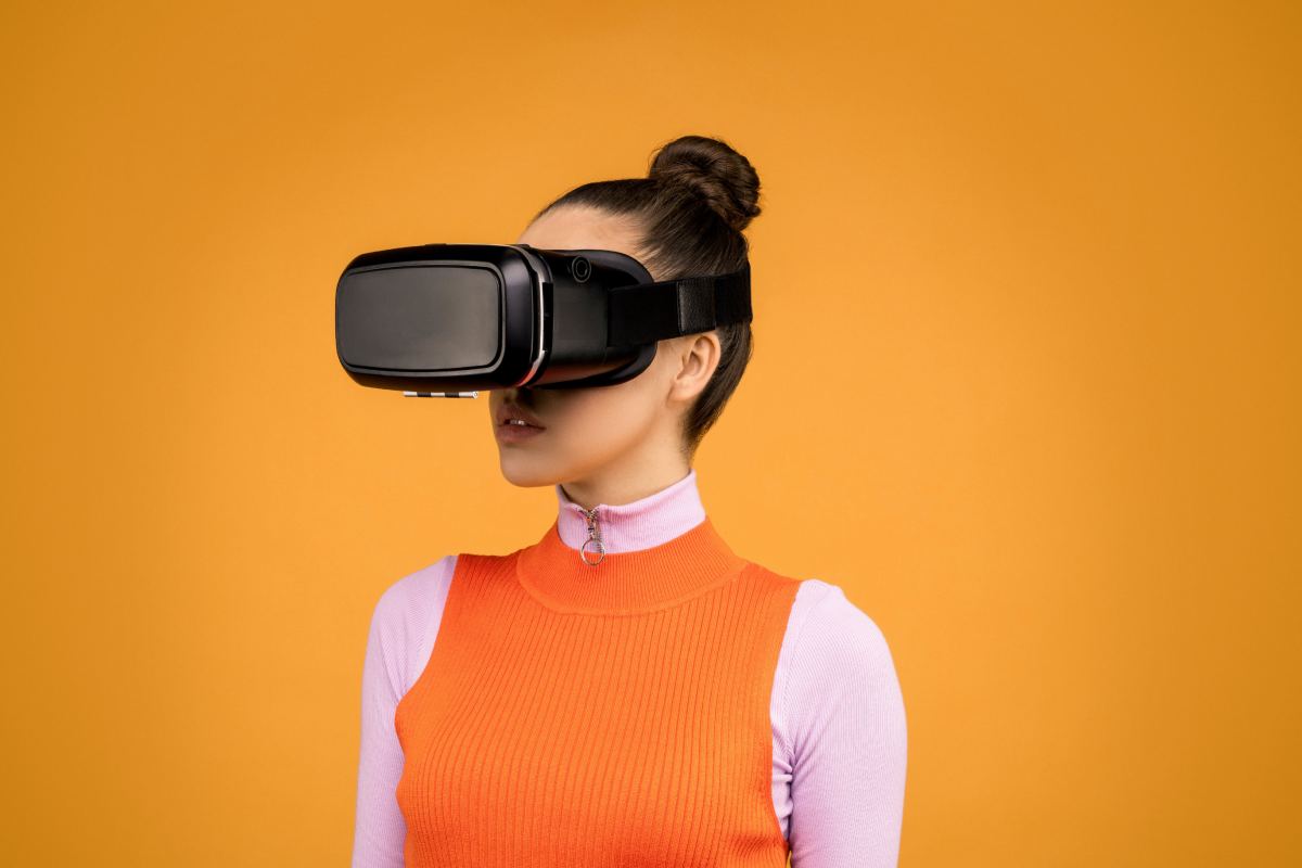 nuovi visori per la realtà virtuale ti guardano dappertutto