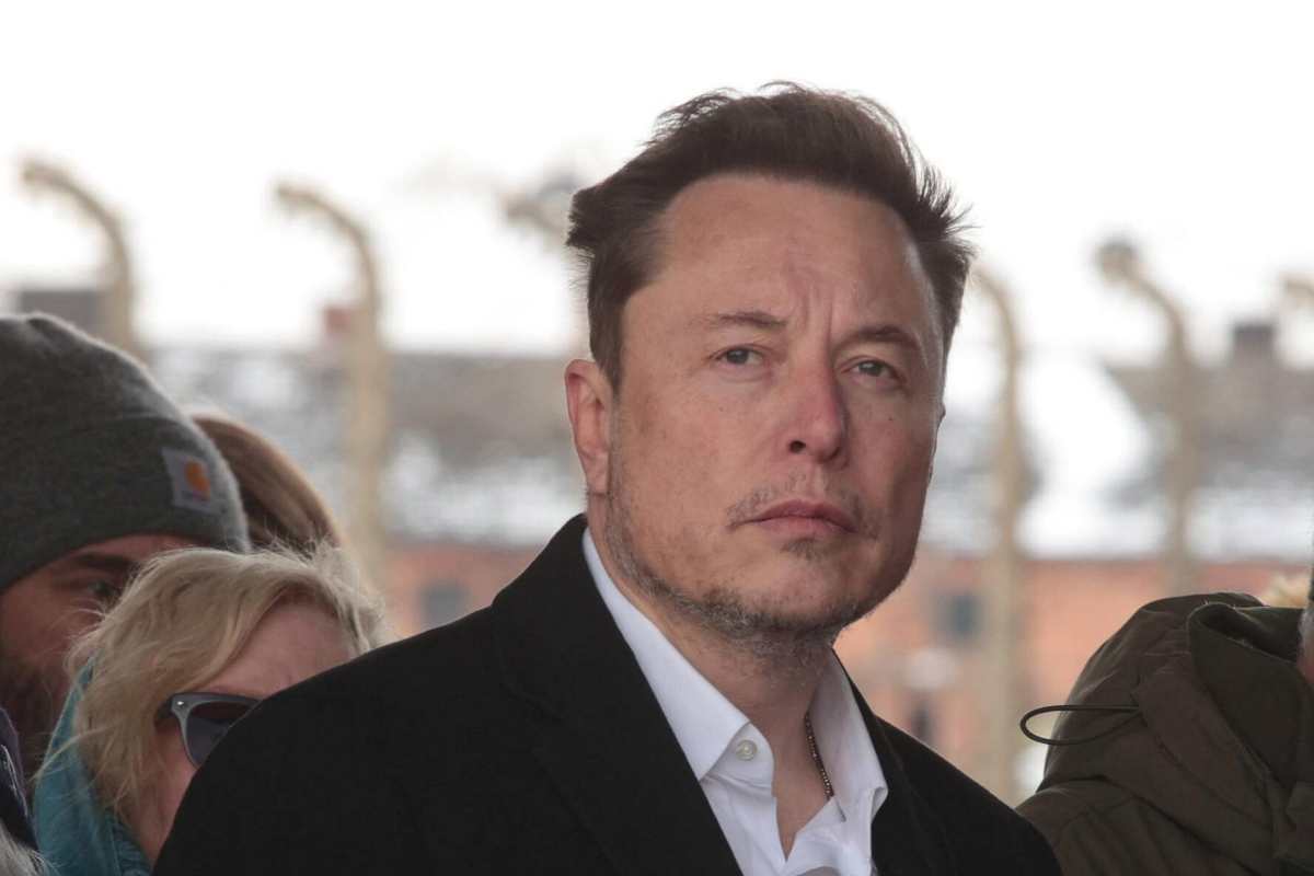 Elon Musk sfida Google decisione clamoroso