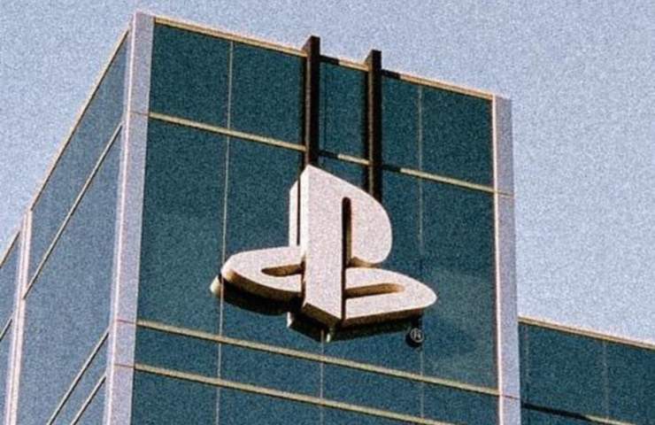 PlayStation 4 mossa Sony