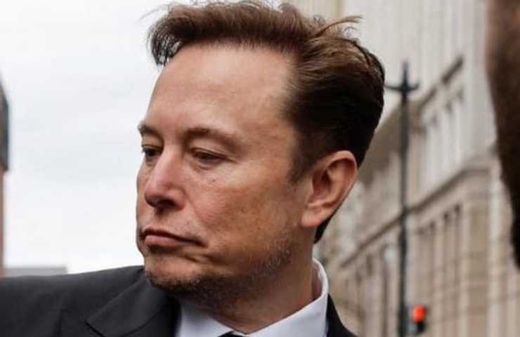 Elon Musk lancia l'allarme