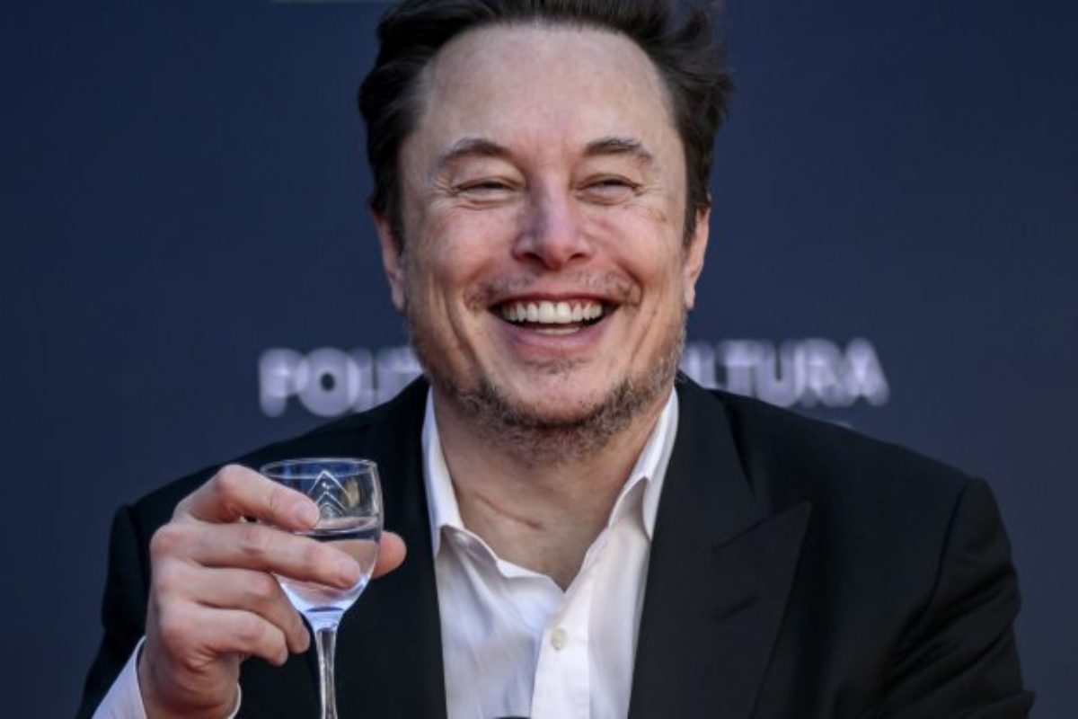 Nuova Tesla Elon Musk prezzo