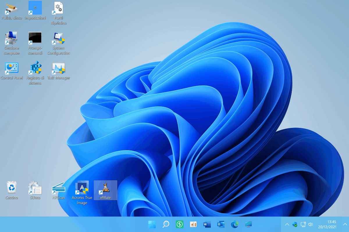 Come fare apparire il giorno della settimana nell'orario di Windows 11